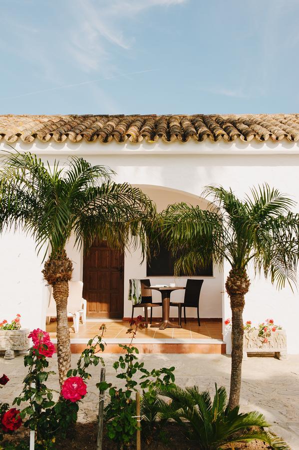 La Codorniz Hotel Tarifa Bagian luar foto
