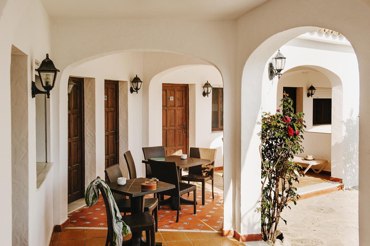 La Codorniz Hotel Tarifa Bagian luar foto