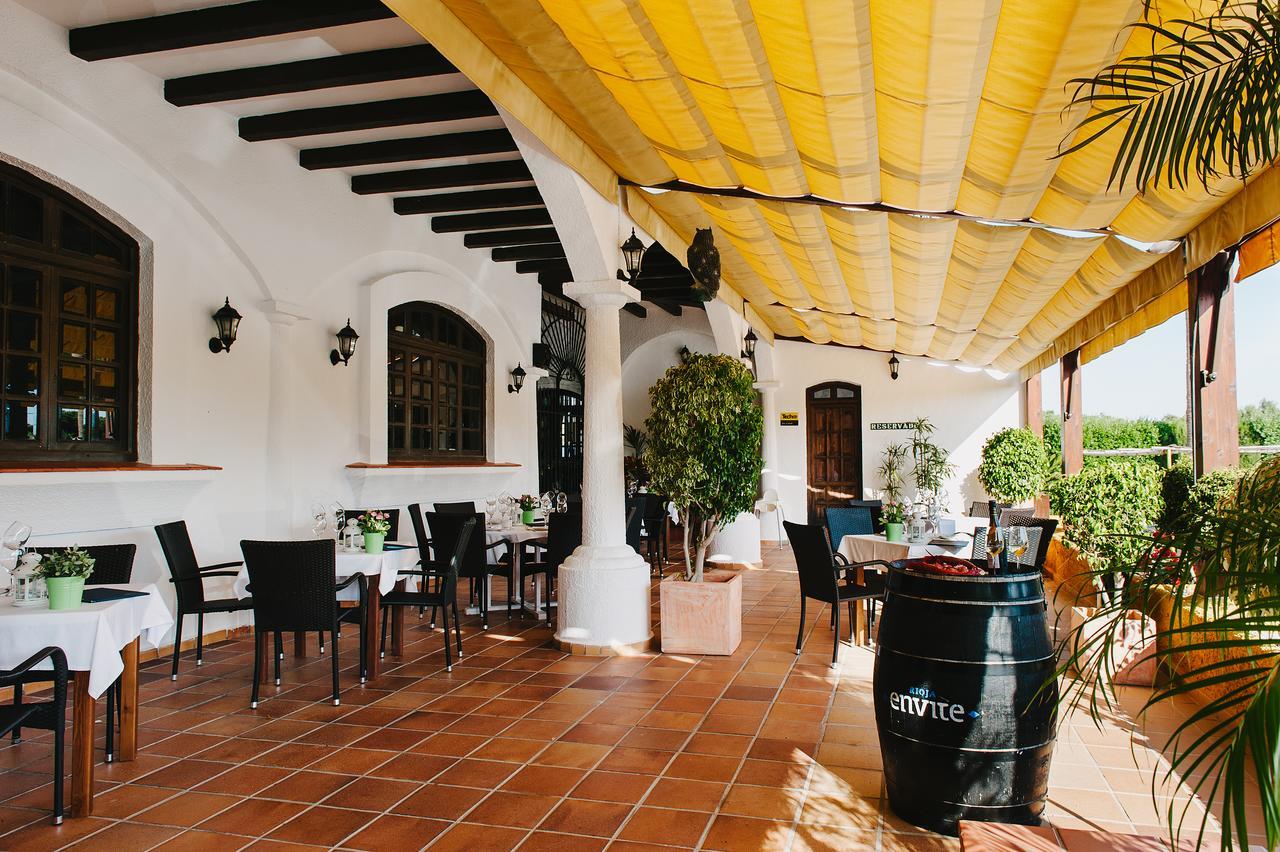 La Codorniz Hotel Tarifa Bagian luar foto