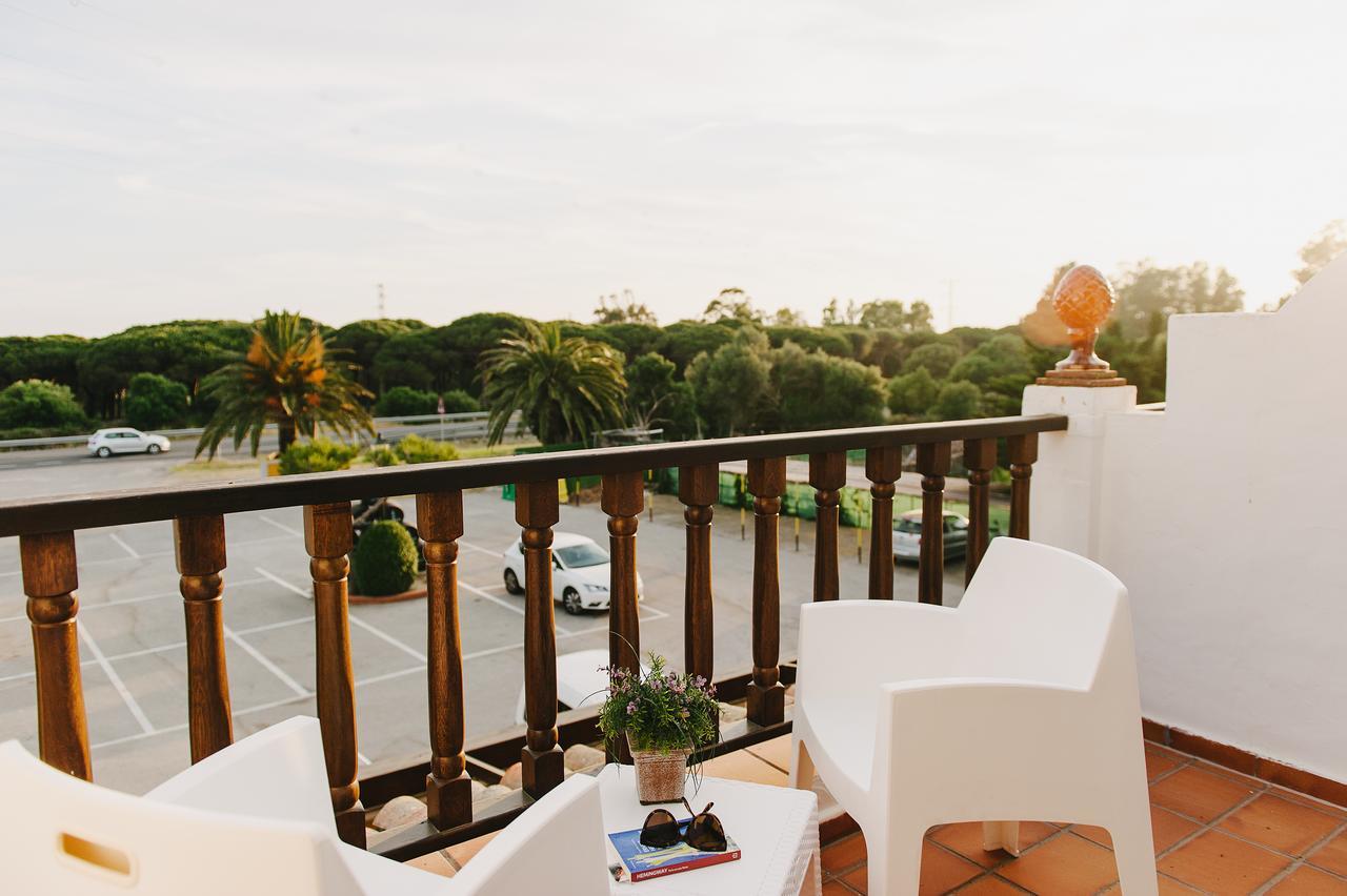 La Codorniz Hotel Tarifa Bagian luar foto